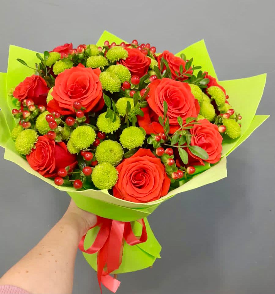 Букет цветов из: Хризантемы и Розы в Верхнестепном