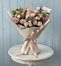 Букет цветов из:  Розы и Лизиантусы в Верхнестепном