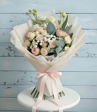 Букет цветов из:  Розы и Лизиантусы в Верхнестепном