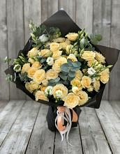 Букет цветов из:  Розы и Лизиантусы в Верхнестепном