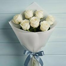 Букет 7 Белых роз Эдлесс Лав в Верхнестепном
