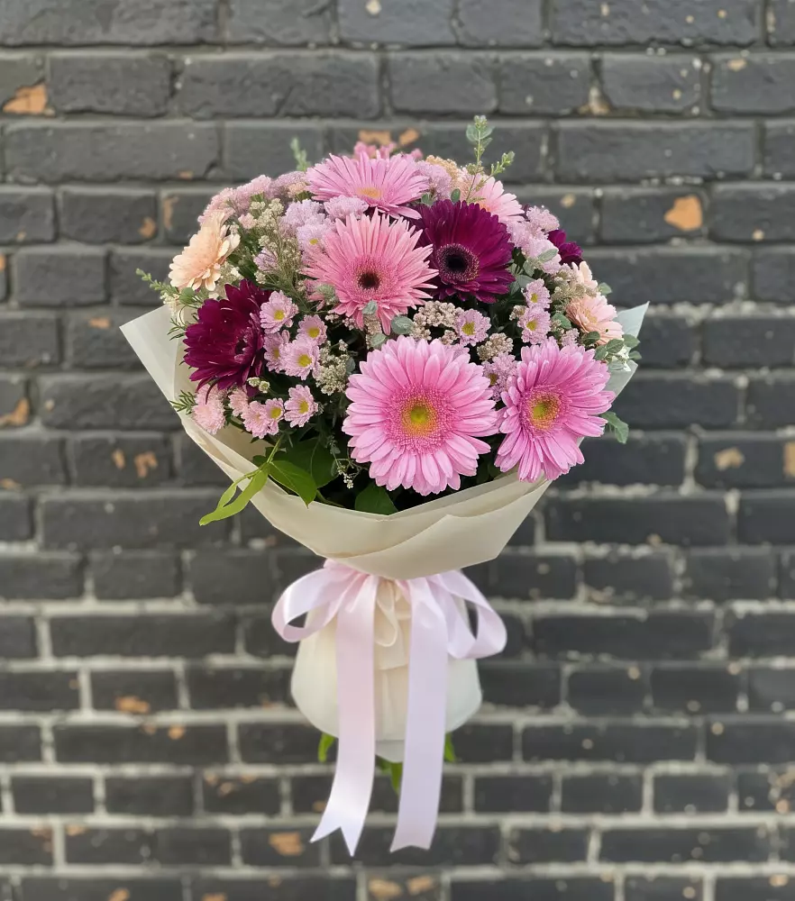 Букет цветов из: Герберы и Хризантемы в Верхнестепном