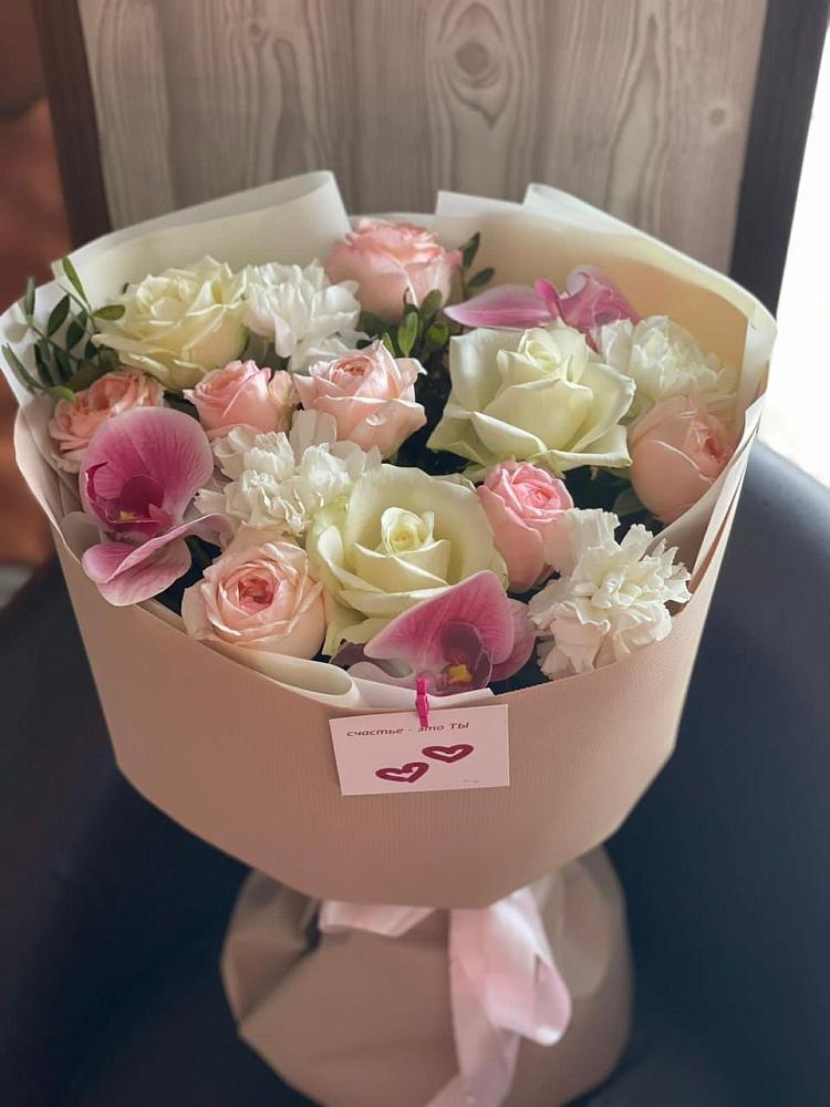 Букет цветов из: Орхидеи, Розы и Гвоздики в Верхнестепном