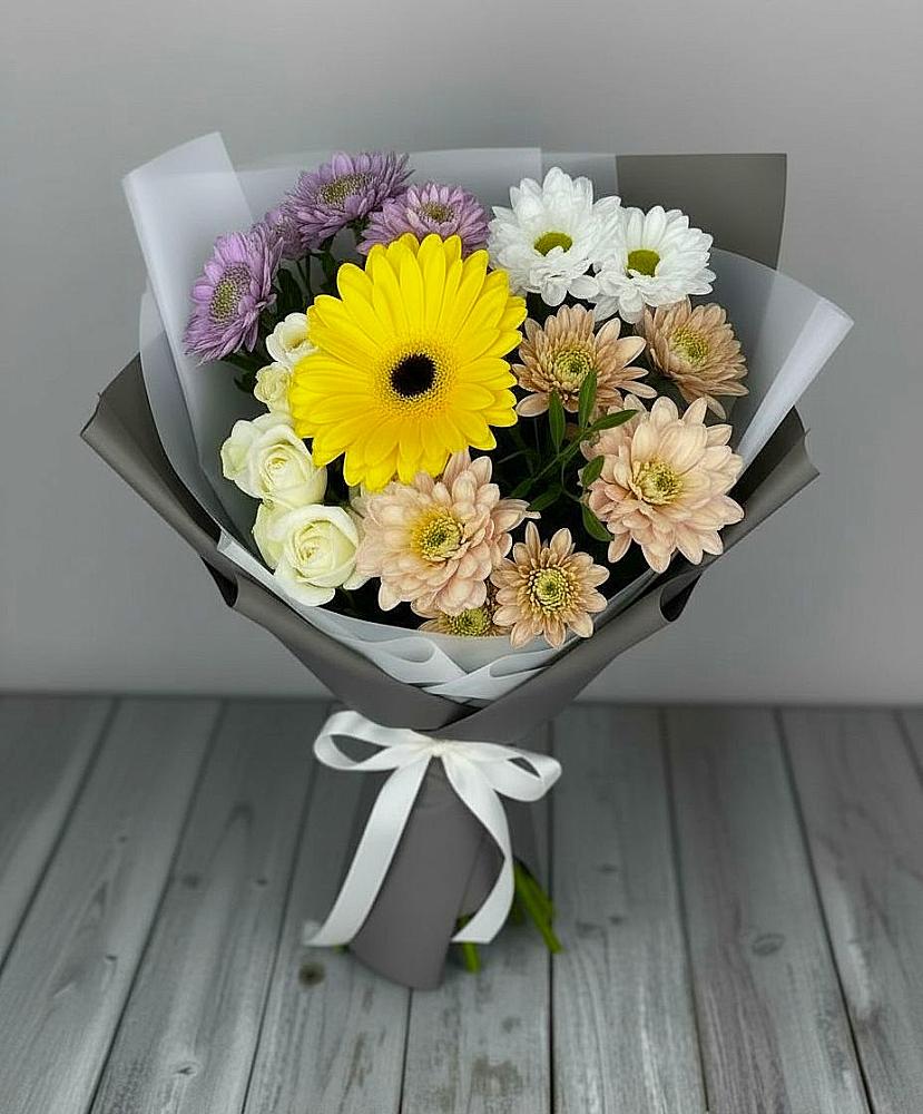 Букет цветов из: Розы, Герберы и Хризантемы в Верхнестепном