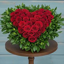 Цветочная композиция из Розы в виде сердца #REPLACE_PRED# Верхнестепном