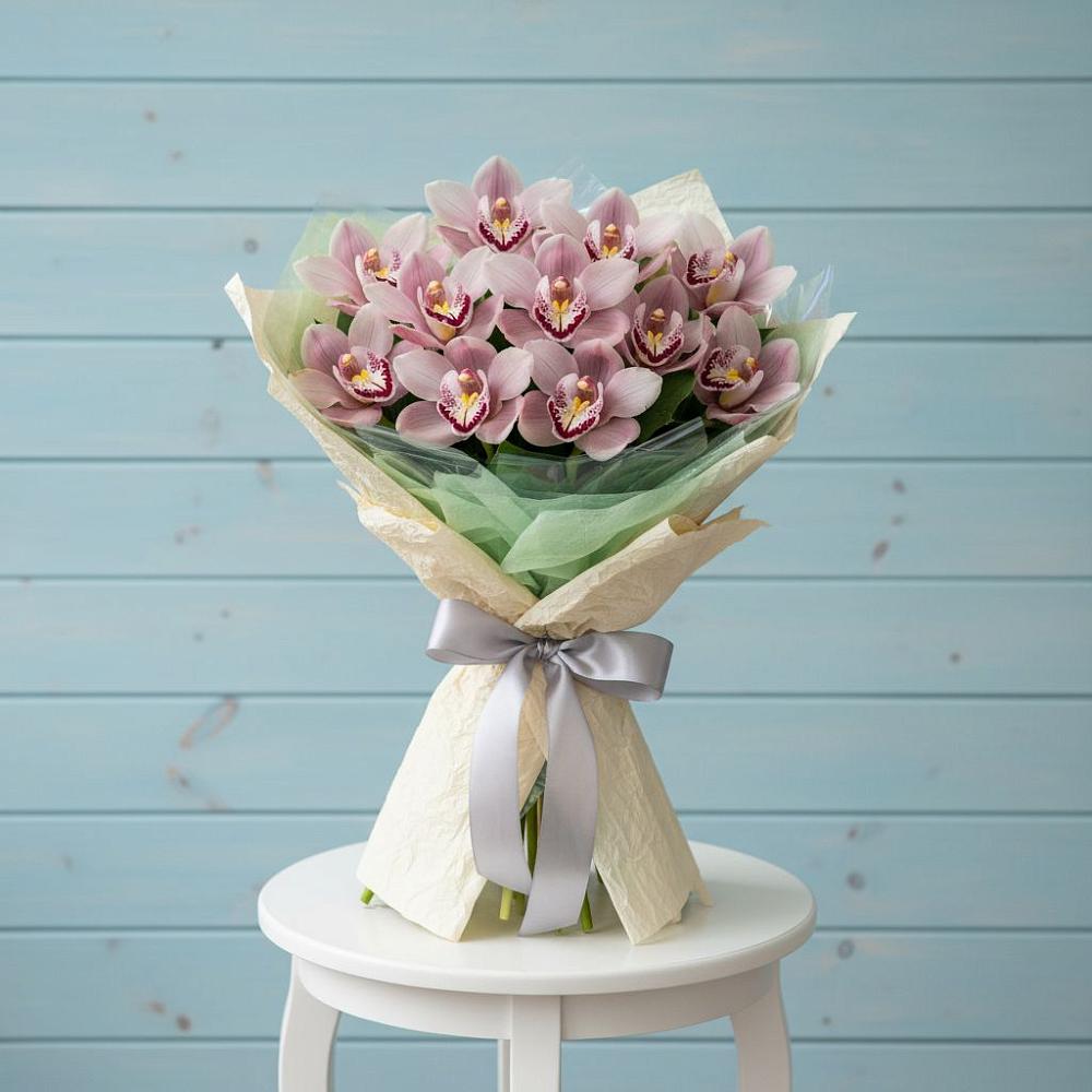 Букет цветов из: Орхидеи и Розы в Верхнестепном