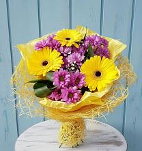 Букет цветов из:  Хризантемы и Герберы в Верхнестепном