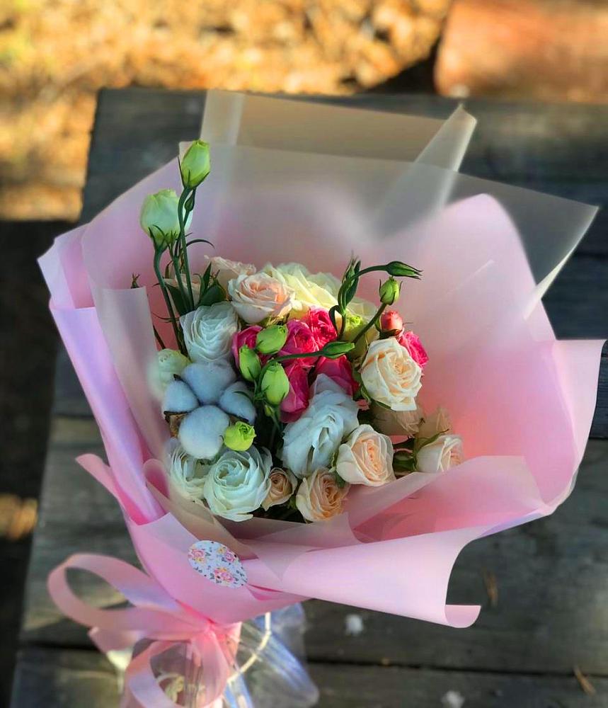 Букет цветов из: Розы и Лизиантусы в Верхнестепном