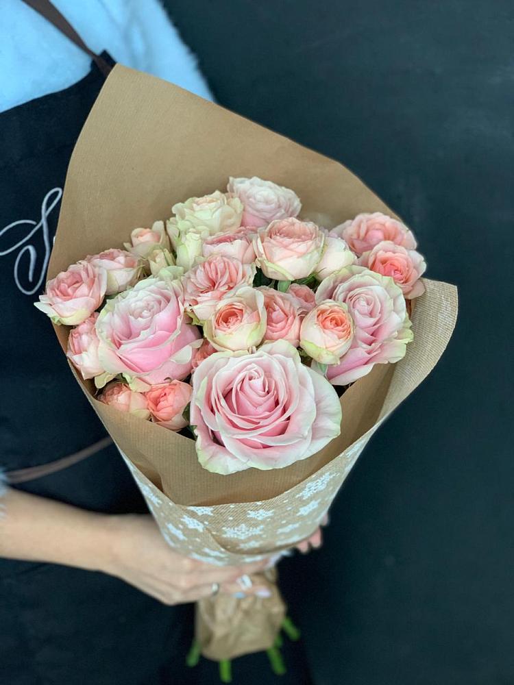 Букет цветов из: Хризантемы и Розы в Верхнестепном