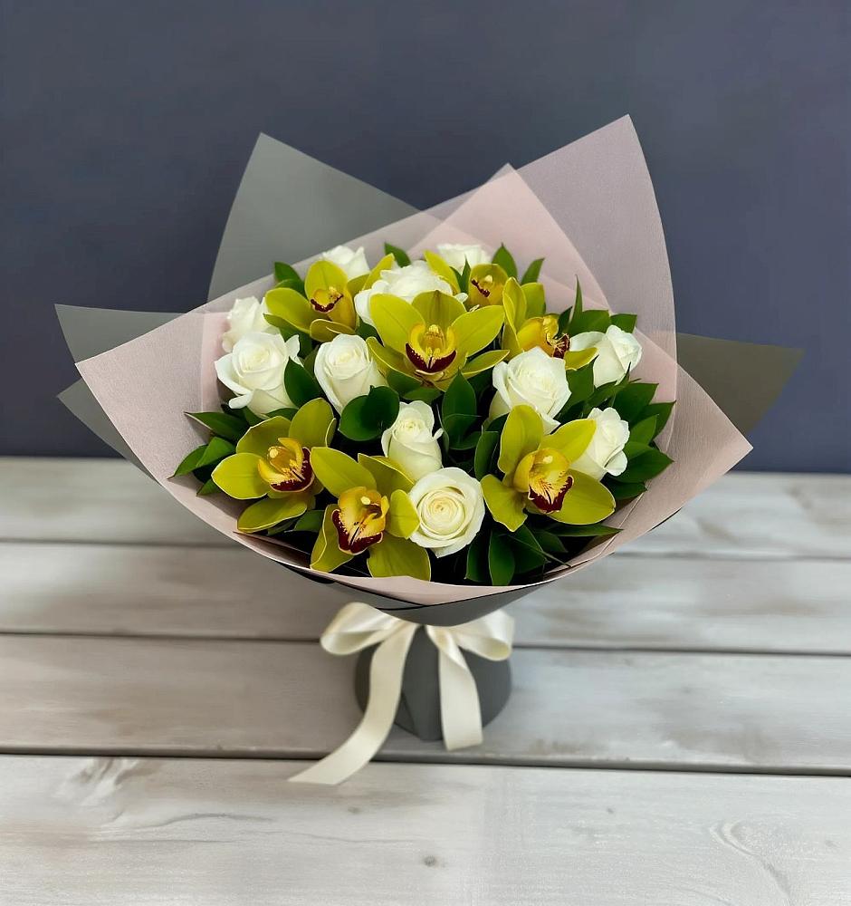 Букет цветов из: Орхидеи и Розы в Верхнестепном