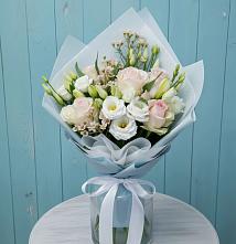 Букет цветов из:  Розы и Лизиантусы в Верхнестепном