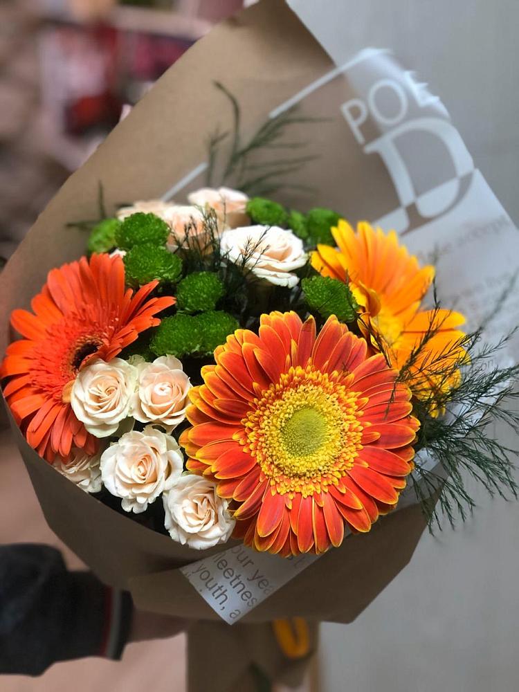 Букет цветов из: Герберы, Хризантемы и Розы в Верхнестепном