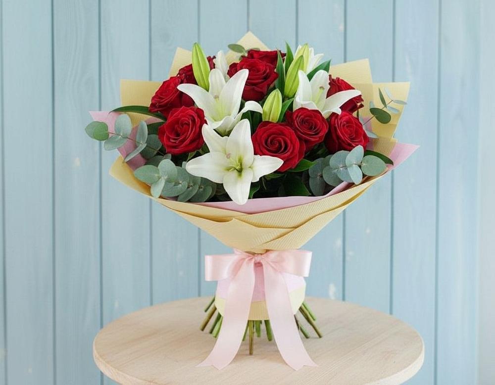 Букет цветов из: Лилии и Розы в Верхнестепном
